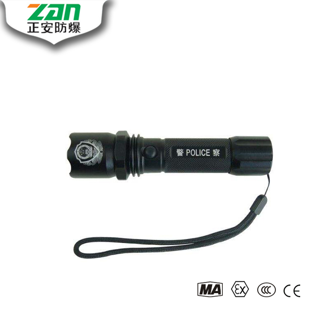 JW7621警用強(qiáng)光手電筒產(chǎn)品照片